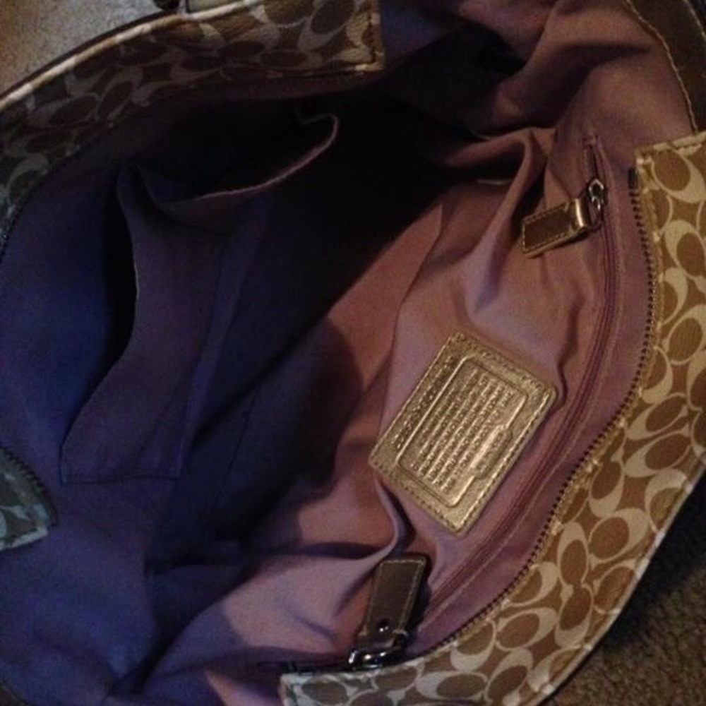Authentic Coach Purse - Picture 4 of 8